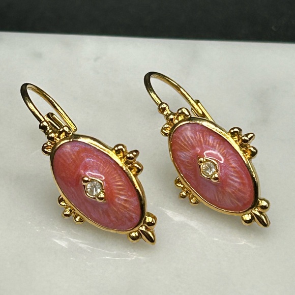 L43 Avon pink enamel gold tone earrings rhinestone 1” - Picture 1 of 6